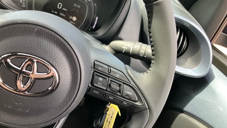 Toyota Aygo X 1.0 VVT-i Edge 5dr Petrol Hatchback